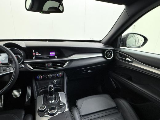 Alfa Romeo Stelvio 2.0 T AWD Super VAN &euro; 33.900,- VOOR &euro; 28.877, - UW LENTEVOORDEEL: &euro; 5.023,-!  | BOMVOL| STOEL/ ST... ActivLease financial lease