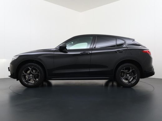 Alfa Romeo Stelvio 2.0 T AWD Super VAN &euro; 33.900,- VOOR &euro; 28.877, - UW LENTEVOORDEEL: &euro; 5.023,-!  | BOMVOL| STOEL/ ST... ActivLease financial lease