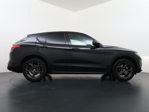 Alfa Romeo Stelvio 2.0 T AWD Super VAN &euro; 33.900,- VOOR &euro; 28.877, - UW LENTEVOORDEEL: &euro; 5.023,-!  | BOMVOL| STOEL/ ST... ActivLease financial lease