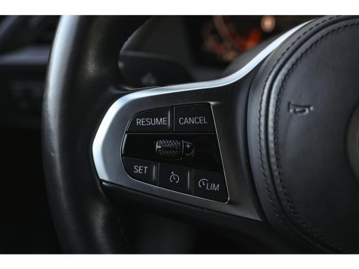 BMW 1 Serie 118i M Sport Automaat / Sportstoelen / M Sportonderstel / LED / Live Cockpit Professional /  PDC ... ActivLease financial lease