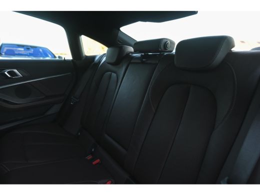 BMW 2 Serie 218i High Executive M Sport Automaat / Panoramadak / Sportstoelen / Achteruitrijcamera / M Sporto... ActivLease financial lease