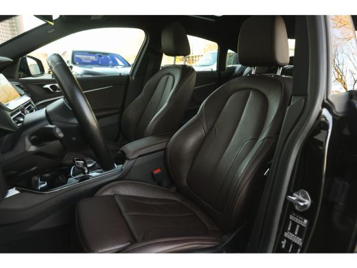 BMW 2 Serie 218i High Executive M Sport Automaat / Panoramadak / Sportstoelen / Achteruitrijcamera / M Sporto... ActivLease financial lease