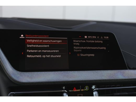 BMW 2 Serie 218i High Executive M Sport Automaat / Panoramadak / Sportstoelen / Achteruitrijcamera / M Sporto... ActivLease financial lease