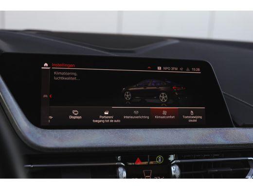 BMW 2 Serie 218i High Executive M Sport Automaat / Panoramadak / Sportstoelen / Achteruitrijcamera / M Sporto... ActivLease financial lease