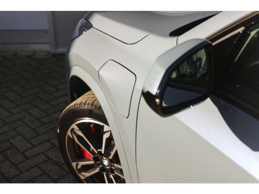 BMW X1 xDrive25e M Sport Automaat / Panoramadak / Trekhaak / Sportstoelen / M Adaptief onderstel / Comfo... ActivLease financial lease