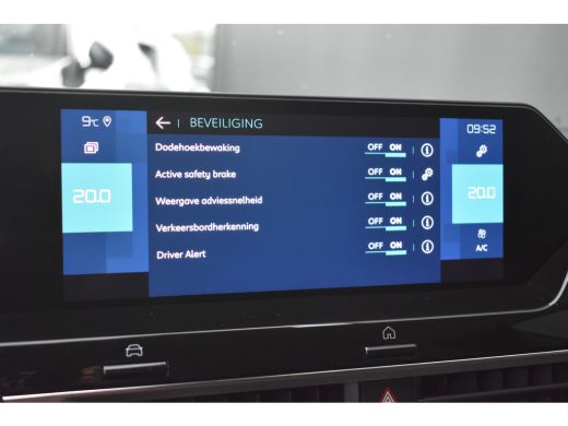 Citroën &euml;-C4 Shine 50 kWh 3 Fase | Vol-Leder | Massage | Elektr. Stoelen | Stoelverwarming | Navigatie | Full-... ActivLease financial lease