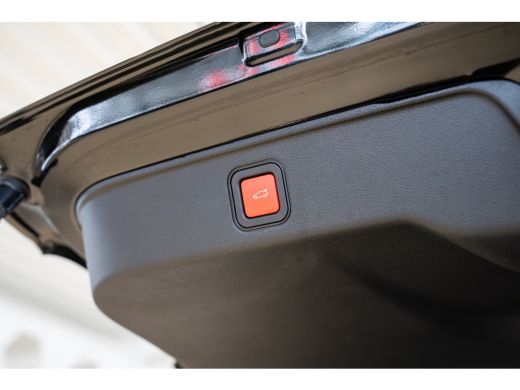 Fiat 600 1.2 Hybrid La Prima | Lederen Bekleding | Stoelverwarming | Climate Controle | Navigatie | Camera... ActivLease financial lease