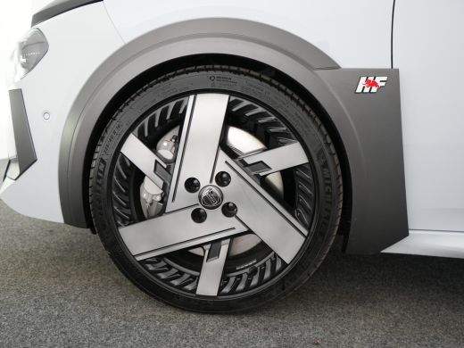 Lancia Ypsilon HF Automaat ActivLease financial lease