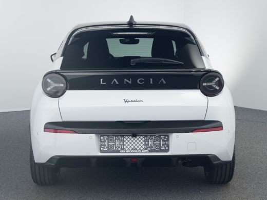 Lancia Ypsilon HF Line Automaat ActivLease financial lease