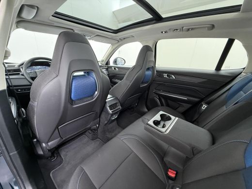 Lynk & Co 01 1.5 VAN &euro; 23.900,- VOOR &euro; 19.877,- UW LENTEVOORDEEL &euro; 4.023 ,-! | PHEV PLUG-IN HYBRIDE | COMPLETE... ActivLease financial lease