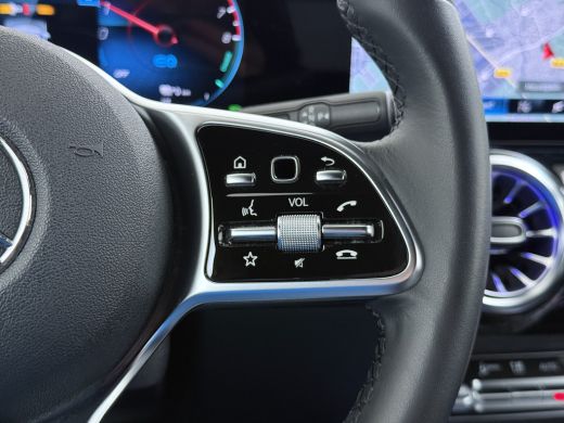 Mercedes-Benz GLA 250e Luxury // Trekhaak // Carplay // Camera // Sfeerverlichting // Widescreen Dashbord ActivLease financial lease