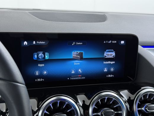 Mercedes-Benz GLA 250e Luxury // Trekhaak // Carplay // Camera // Sfeerverlichting // Widescreen Dashbord ActivLease financial lease