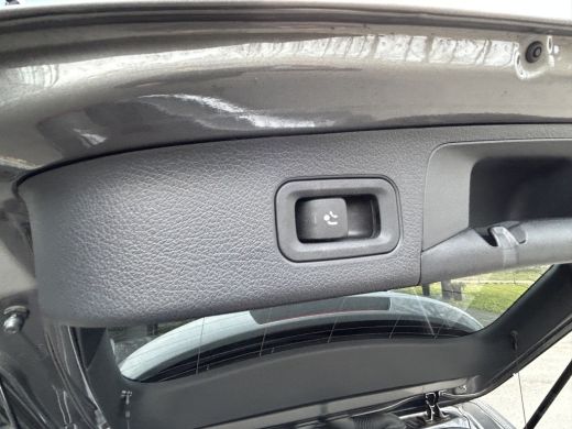 Mercedes-Benz GLA 250e Luxury Plugin Hybride 250e Luxury // Trekhaak // Carplay // Camera // Sfeerverlichting // Wi... ActivLease financial lease