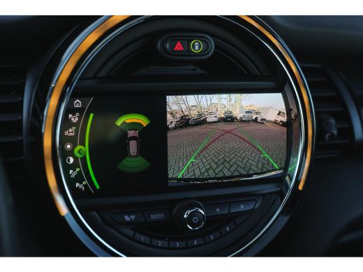 Mini Electric Yours / Panoramadak / Sportstoelen / Achteruitrijcamera / Comfort Access / Adaptieve LED / Head-U... ActivLease financial lease