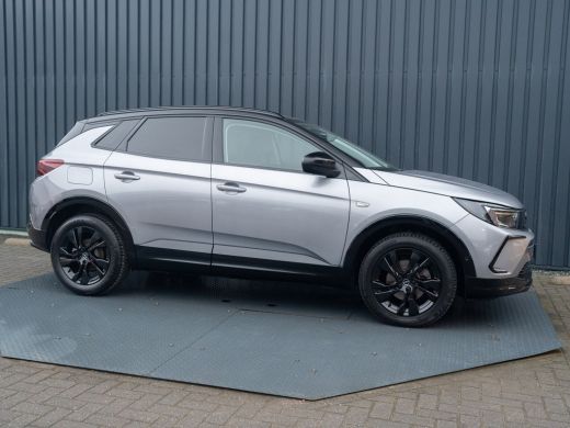Opel Grandland 1.2 Turbo GS Line | Camera | Stoel & Stuur verw. | Navi | Prijs Rijklaar!! ActivLease financial lease