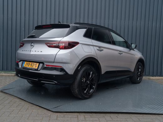 Opel Grandland 1.2 Turbo GS Line | Camera | Stoel & Stuur verw. | Navi | Prijs Rijklaar!! ActivLease financial lease