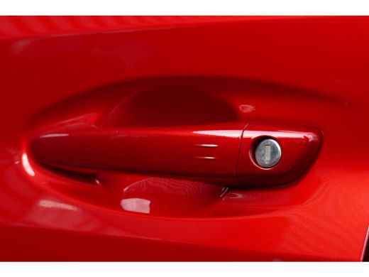 Peugeot 208 HYBRID 100PK 5-DRS GT AUTOMAAT / NAVI / CLIMA / PDC / 17"LMV / CAMERA / KEYLESS / FULL-LED / BLUE... ActivLease financial lease