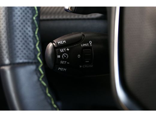 Peugeot 208 HYBRID 100PK 5-DRS GT AUTOMAAT / NAVI / CLIMA / PDC / 17"LMV / CAMERA / KEYLESS / FULL-LED / BLUE... ActivLease financial lease