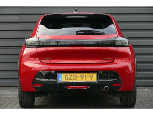 Peugeot 208 HYBRID 100PK 5-DRS GT AUTOMAAT / NAVI / CLIMA / PDC / 17"LMV / CAMERA / KEYLESS / FULL-LED / BLUE... ActivLease financial lease