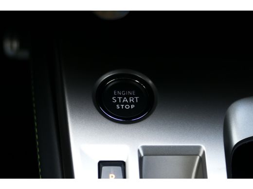 Peugeot 308 1.2 HYBRID 136PK GT AUTOMAAT / NAVI / CLIMA / PDC / 18"LMV / CAMERA / FULL-LED / KEYLESS / BLUETO... ActivLease financial lease