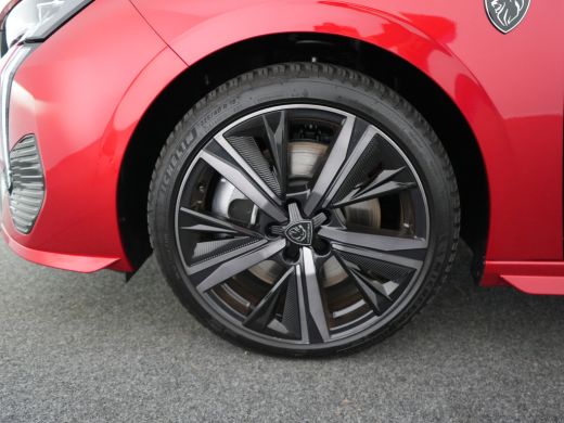 Peugeot 308 1.6 Plug-in Hybrid 180 GT Panoramadak / 360 camera | Achterbank in 3 delen neerklapbaar met skilu... ActivLease financial lease