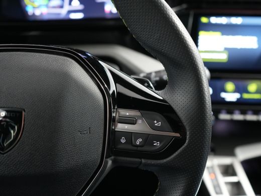 Peugeot 308 1.6 Plug-in Hybrid 180 GT Panoramadak / 360 camera | Achterbank in 3 delen neerklapbaar met skilu... ActivLease financial lease