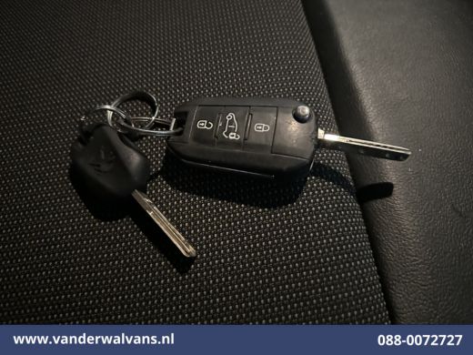 Peugeot Expert 2.0 BlueHDI 123pk L2H1 Euro6 Airco | Cruisecontrol | 2500kg Trekhaak Parkeersensoren ActivLease financial lease