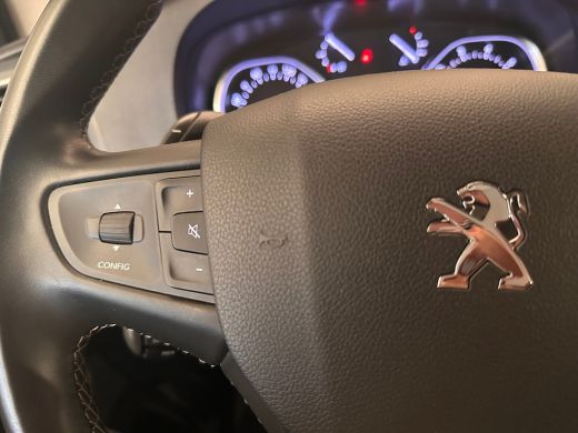Peugeot Expert 2.0 BlueHDI 180 S&S DC | Achterdeuren met ruiten | Alarm klasse 1(startblokkering) | Armsteun voor ActivLease financial lease