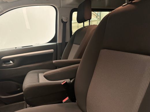 Peugeot Expert 2.0 BlueHDI 180 S&S DC | Achterdeuren met ruiten | Alarm klasse 1(startblokkering) | Armsteun voor ActivLease financial lease