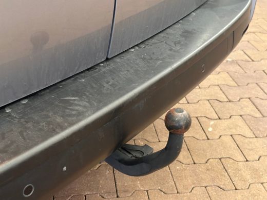 Peugeot Expert 2.0 BlueHDI 180 S&S DC | Achterdeuren met ruiten | Alarm klasse 1(startblokkering) | Armsteun voor ActivLease financial lease