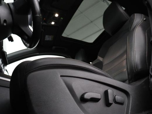 Renault Arkana 1.6 E-Tech hybrid 145 E-Tech engineered | Panoramadak | Stoelverwarming | Trekhaak | Leder/Alcant... ActivLease financial lease