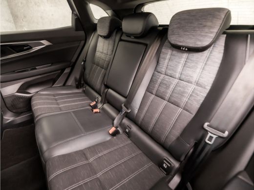 Renault Austral 1.2 mild hybrid Techno Automaat (APPLE CARPLAY, GROOT NAVI, CAMERA, STOELVERWARMING, KEYLESS, ZWA... ActivLease financial lease