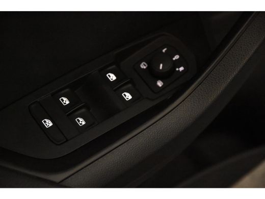 Skoda Karoq 1.5 TSI DSG *1ste Eigenaar*Navi*Stoelverwarming*Camera* ActivLease financial lease