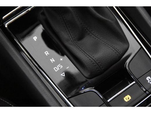 Skoda Karoq 1.5 TSI DSG *1ste Eigenaar*Navi*Stoelverwarming*Camera* ActivLease financial lease