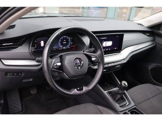 Skoda Octavia Combi 1.0 TSI Business Edition 110PK Trekhaak | Cruise control | Draadloze telefoonlader | Keyles... ActivLease financial lease