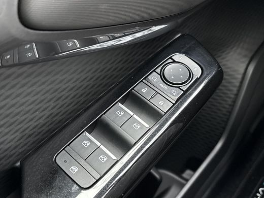 Suzuki e Vitara Select 61 kWh **ARTIC WHITE/ ELEKTRISCH/ DIRECT LEVERBAAR** ActivLease financial lease