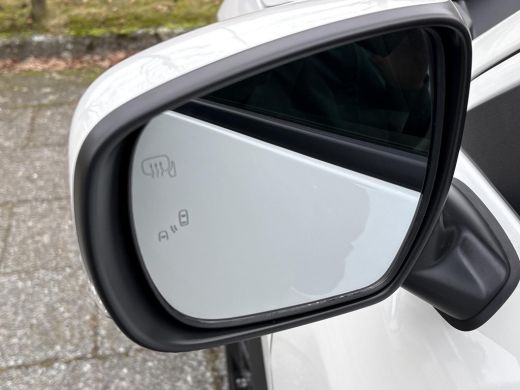 Suzuki e Vitara Select 61 kWh **ARTIC WHITE/ ELEKTRISCH/ DIRECT LEVERBAAR** ActivLease financial lease