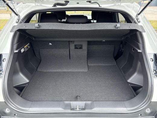 Suzuki e Vitara Select 61 kWh **ARTIC WHITE/ ELEKTRISCH/ DIRECT LEVERBAAR** ActivLease financial lease