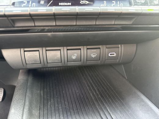 Toyota C-HR 1.8 Hybrid 140 Dynamic | Navigatie | Apple CarPlay/Android auto | Achteruitrijcamera | Stuur en s... ActivLease financial lease