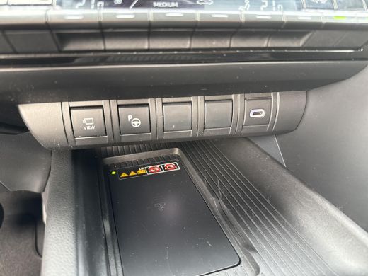 Toyota C-HR 1.8 Hybrid 140 First Edition | Navigatie | Apple CarPlay/Android auto | 360 graden camera ActivLease financial lease