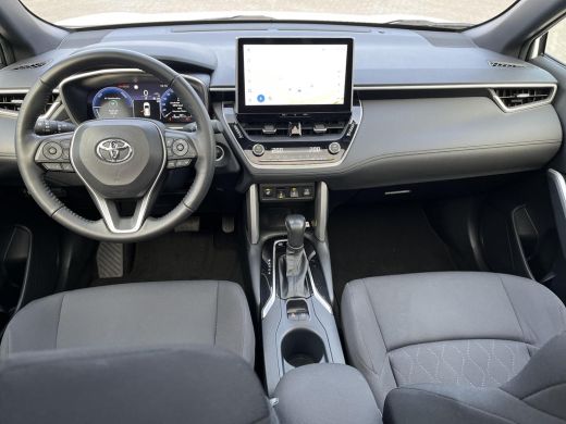 Toyota Corolla Cross Hybrid 200 Style | Navigatie | Apple CarPlay/Android auto | Panoramadak | Trekhaak | Achteruitrij... ActivLease financial lease