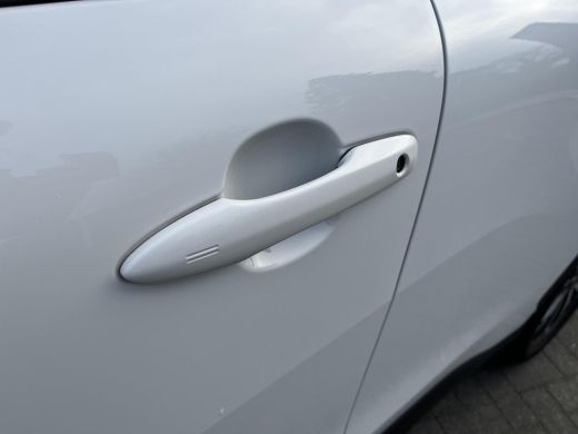 Toyota Corolla Cross Hybrid 200 Style | Navigatie | Apple CarPlay/Android auto | Panoramadak | Trekhaak | Achteruitrij... ActivLease financial lease