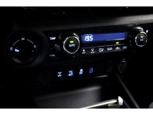 Toyota Hilux 2.4 D-4D-F 150pk E6 4WD 4x4 Double Cab Automaat 2/5-Persoons 08-2019 ActivLease financial lease