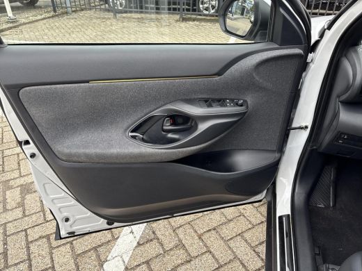 Toyota Yaris Cross 1.5 Hybrid Adventure AWD ActivLease financial lease