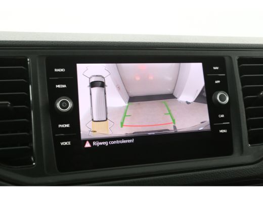 Volkswagen Crafter 2.0 TDI L3H3 | 140PK | 3000KG Trekgew. | Aut. | Airco | Camera | Carplay | Navigatie | Parkeersens. ActivLease financial lease