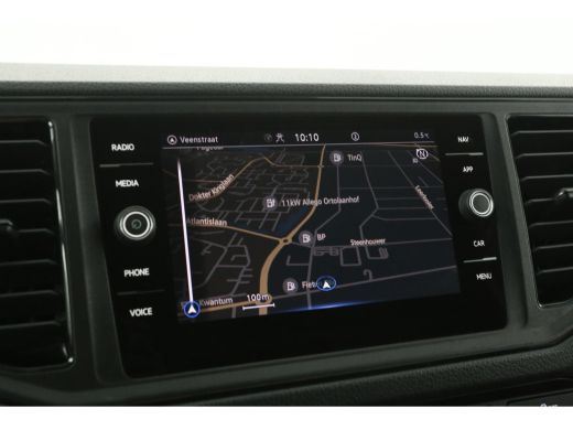 Volkswagen Crafter 2.0 TDI L3H3 | 140PK | 3000KG Trekgew. | Aut. | Airco | Camera | Carplay | Navigatie | Parkeersens. ActivLease financial lease