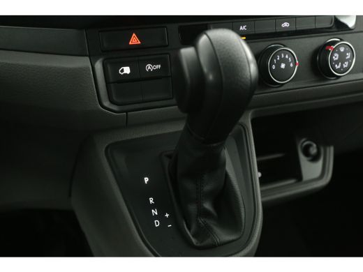 Volkswagen Crafter 2.0 TDI L3H3 | 140PK | 3000KG Trekgew. | Aut. | Airco | Camera | Carplay | Navigatie | Parkeersens. ActivLease financial lease