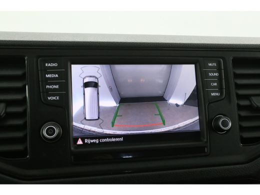Volkswagen Crafter 2.0 TDI L3H3 | Laadklep | Airco | Camera | Cruise | Carplay | Parkeersensoren ActivLease financial lease