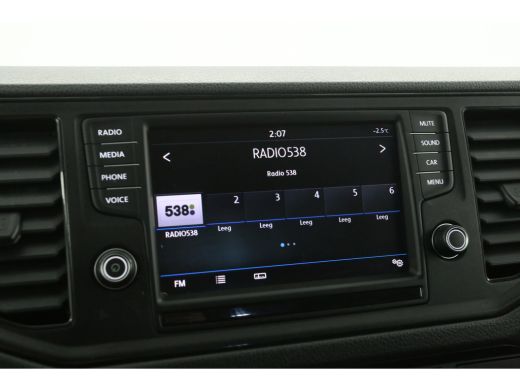 Volkswagen Crafter 2.0 TDI L3H3 | Laadklep | Airco | Camera | Cruise | Carplay | Parkeersensoren ActivLease financial lease