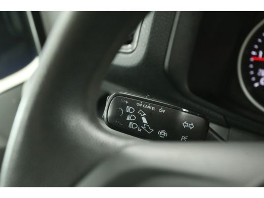 Volkswagen Crafter 2.0 TDI L3H3 | Laadklep | Airco | Camera | Cruise | Carplay | Parkeersensoren ActivLease financial lease